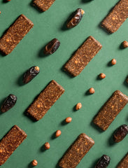 Cokollate organikë me kashju  të papërpunuara dhe hurma medjool 50 g 0% Sheqer